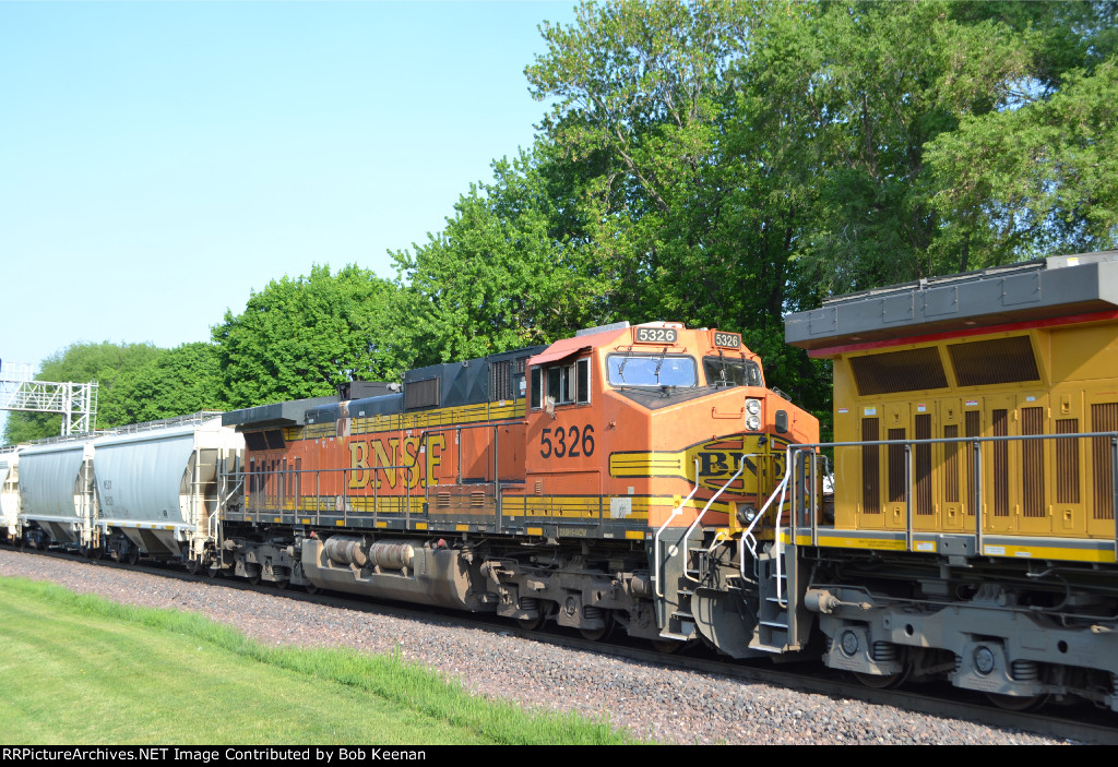 BNSF 5326